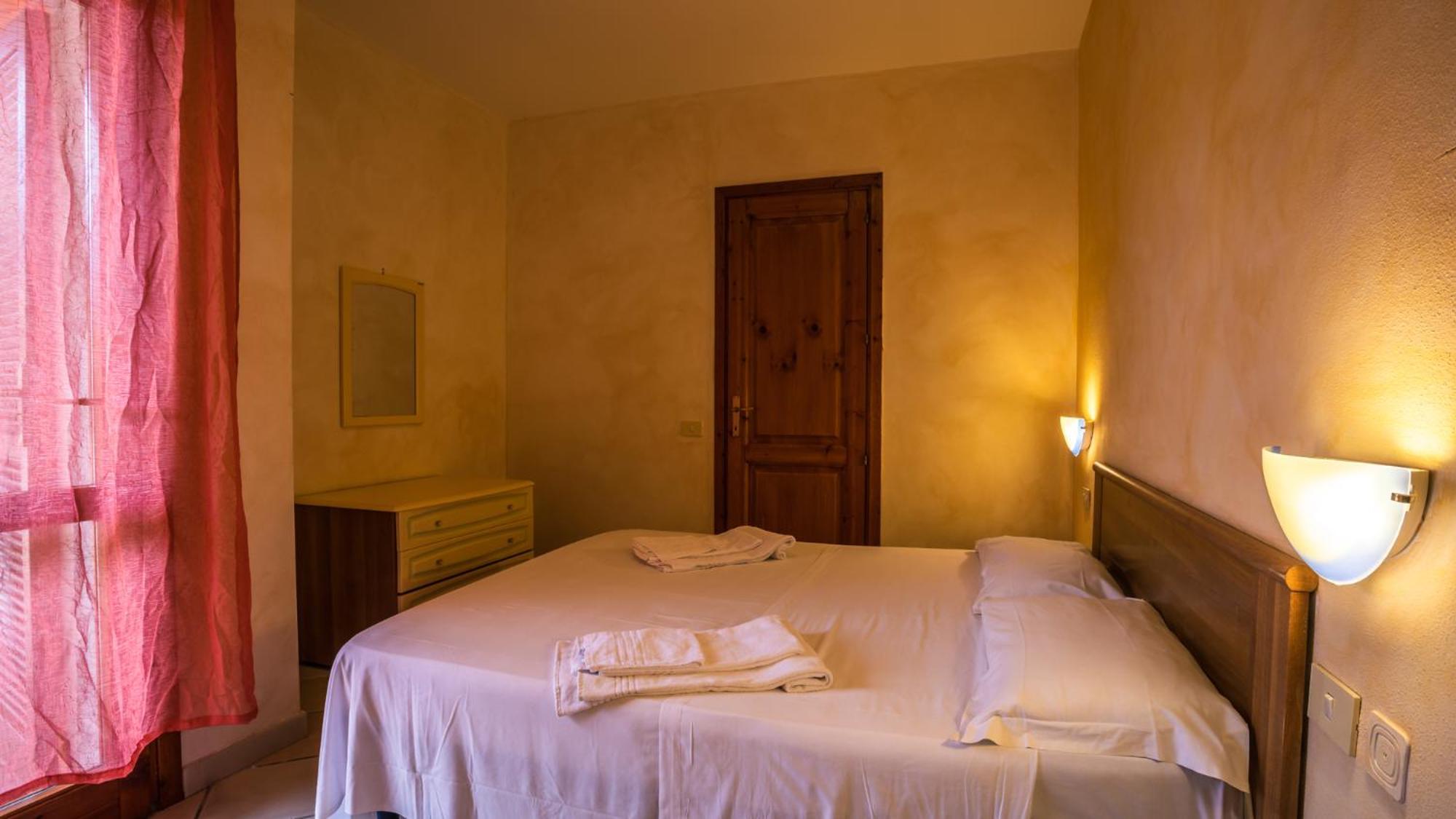 Lu Lamoni Costa Nord Aparthotel