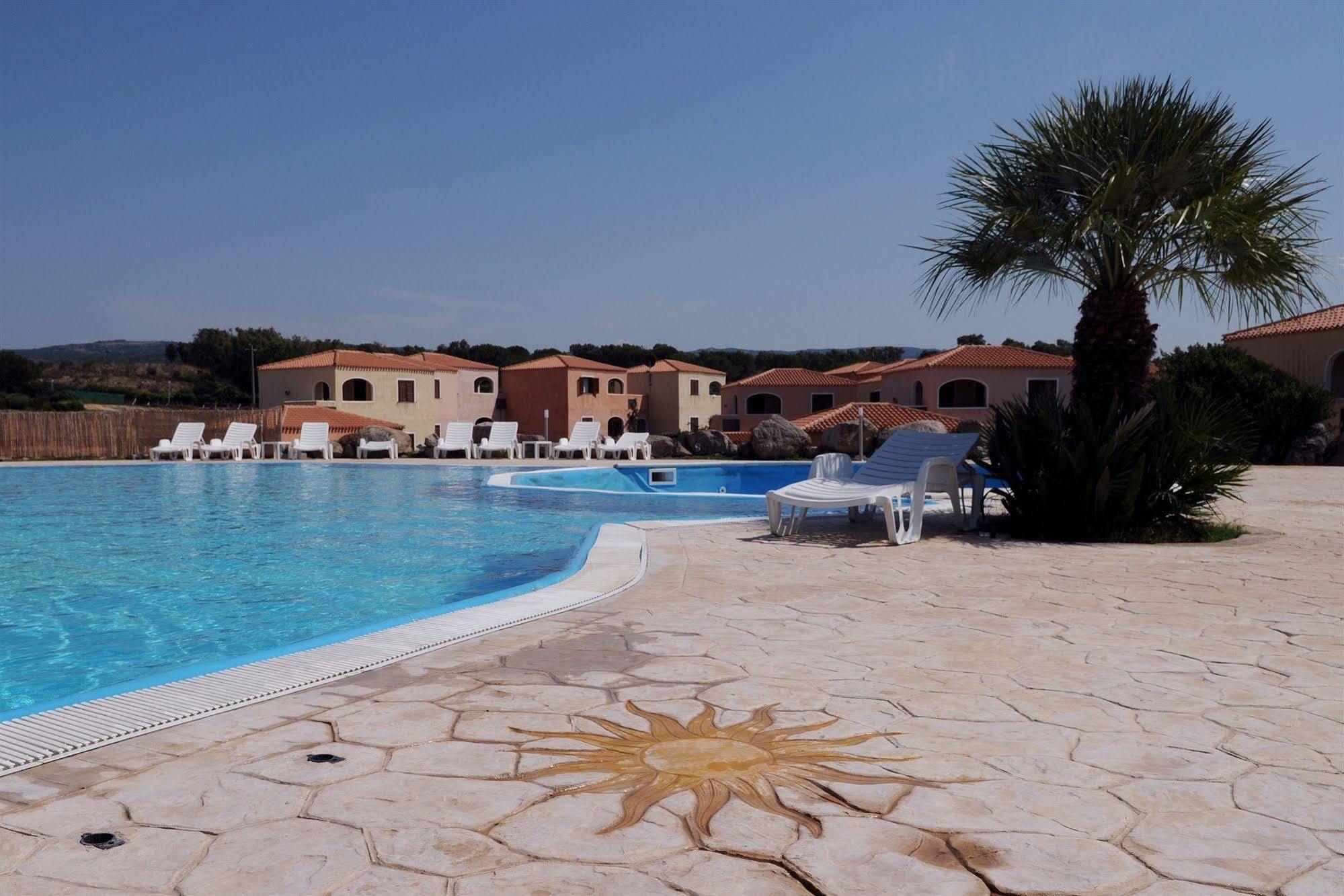 Aparthotel Lu Lamoni Costa Nord 3*